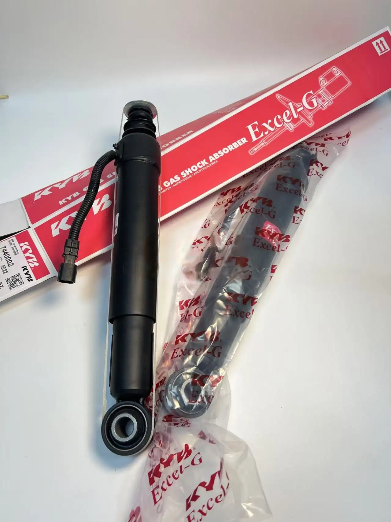 KYB 7440002 SHOCK ABSORBER (REAR)